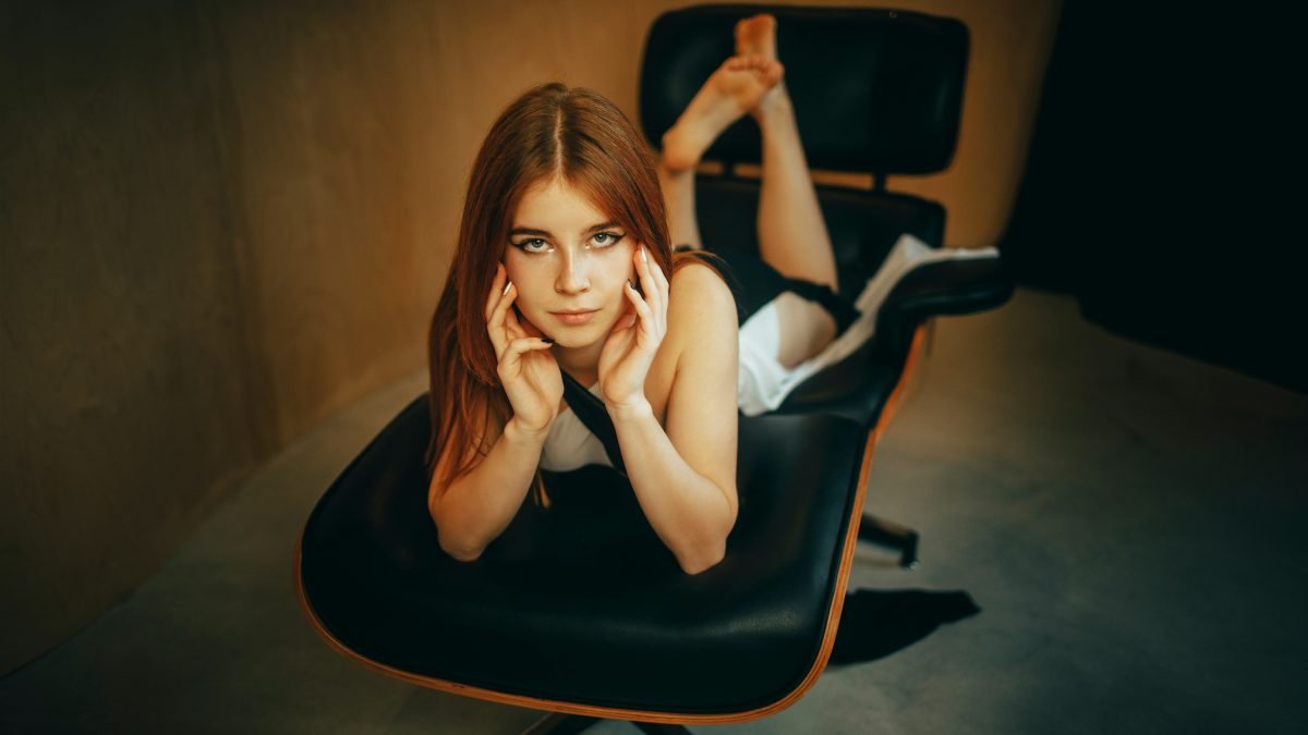 Casual Glamour alex roosso hxpAPCs1rds unsplash
